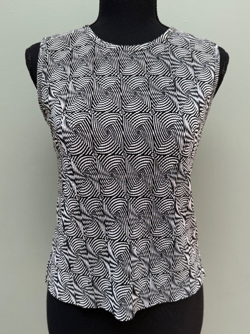 Plissé Geometric Crinkle Pleated Tank Top Black White Sleeveless Size S